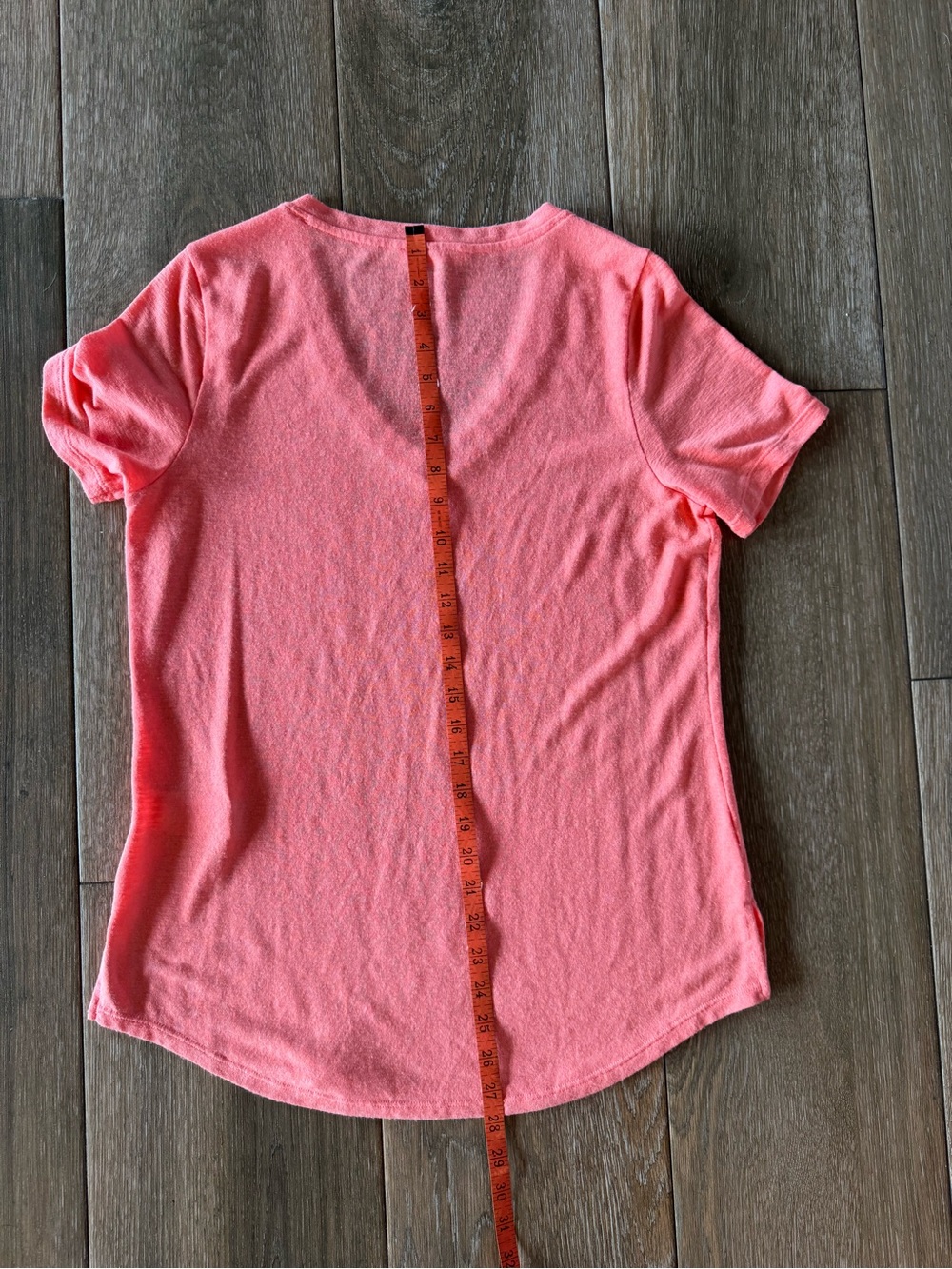 Athleta sunset glow v Beck breezy beachy colorful tee size Medium - Picture 7 of 9